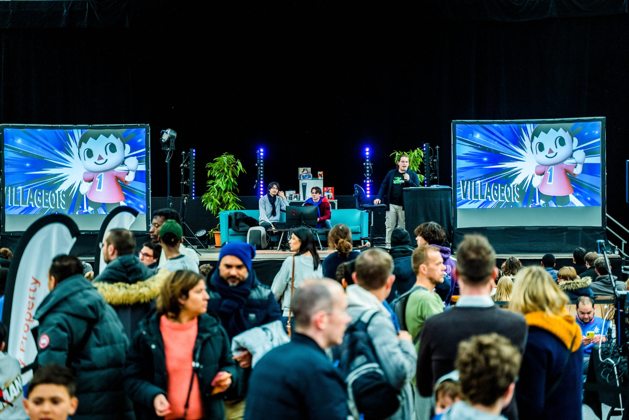 Une scène gaming Pandore accueille le public lors d’un festival